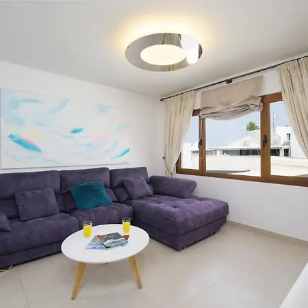Villa Tisalaya By Puerto del Carmen (Lanzarote)